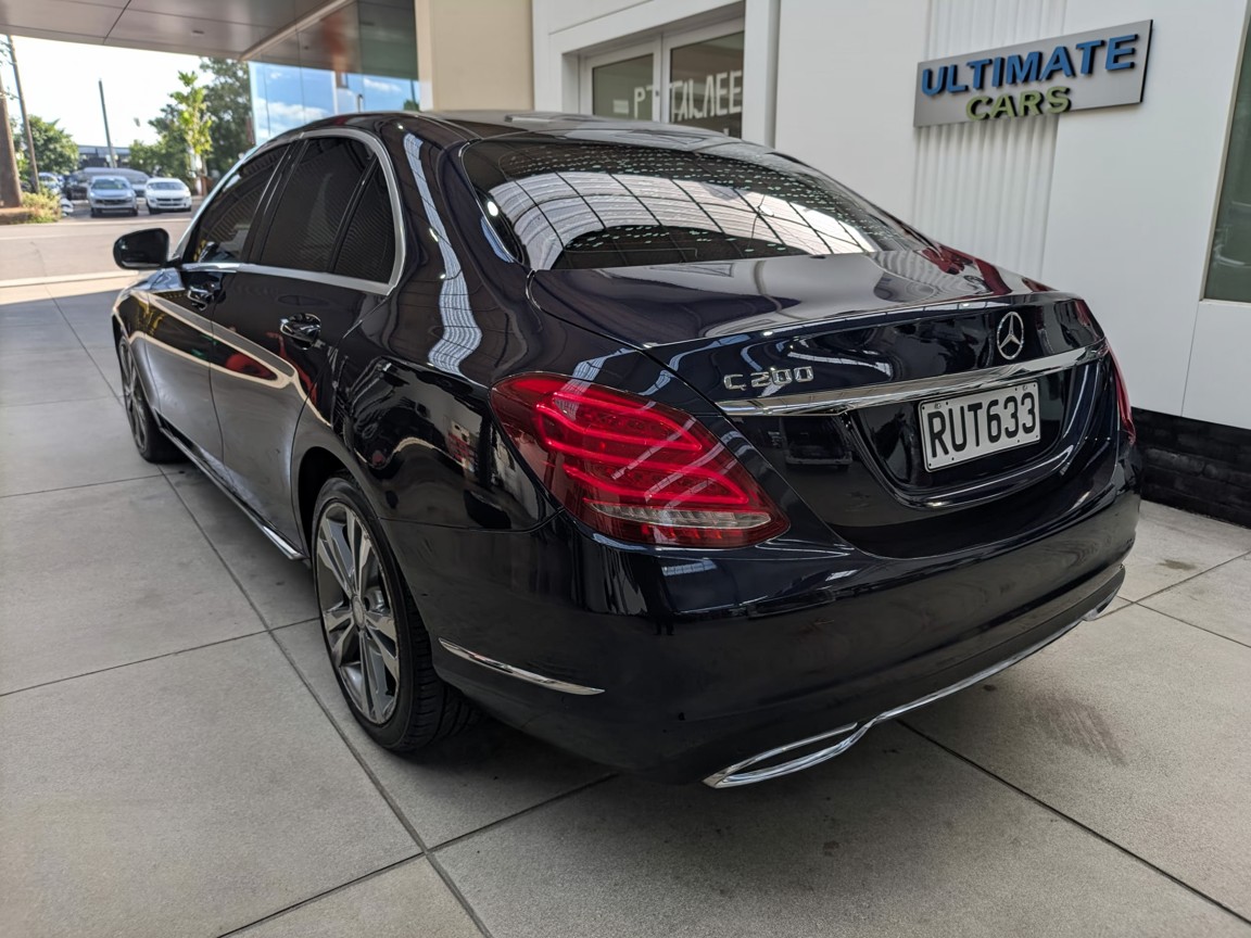2015 Mercedes-Benz C-Class 4D C200 Carousel 9