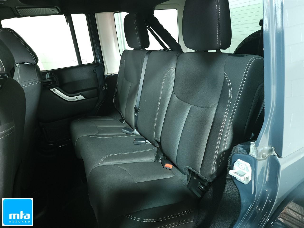 2017 Jeep Wrangler SPORT UNLIMITED 3.6P Carousel 6