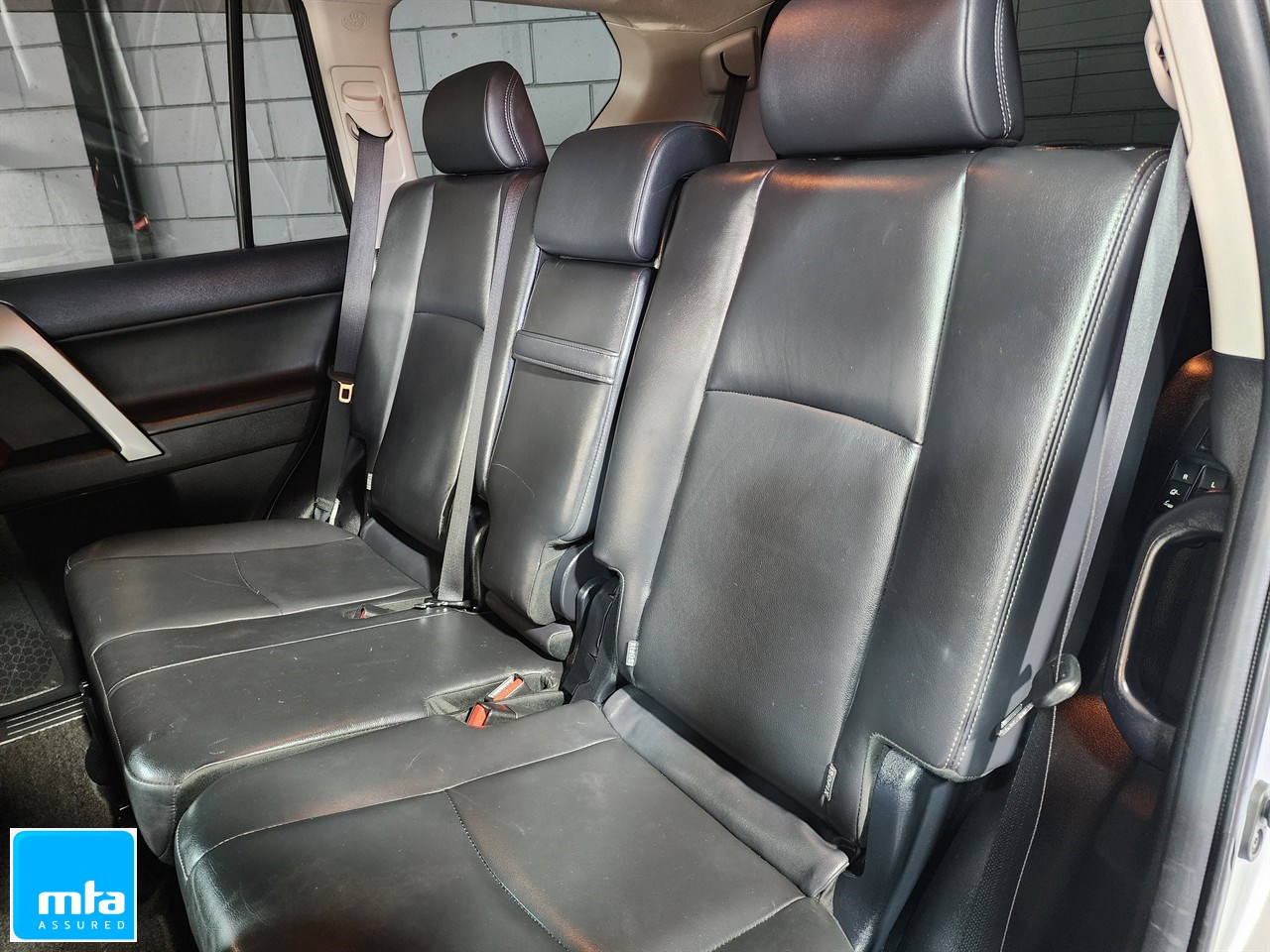 2015 Toyota Land Cruiser Prado Carousel 5