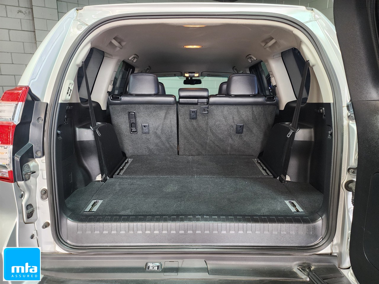 2015 Toyota Land Cruiser Prado Carousel 17