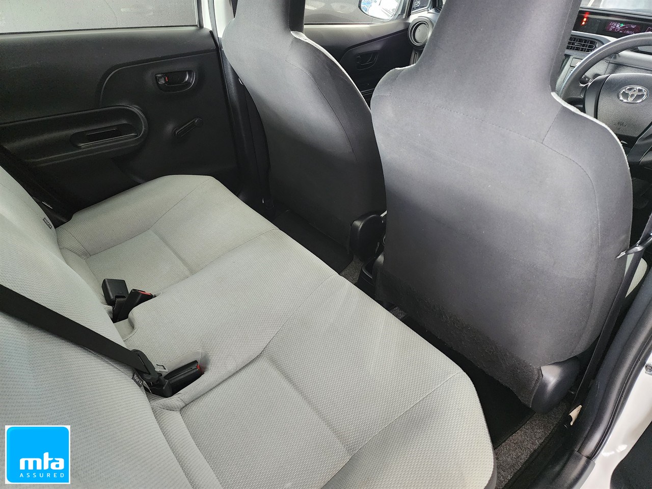 2016 Toyota Aqua Carousel 5