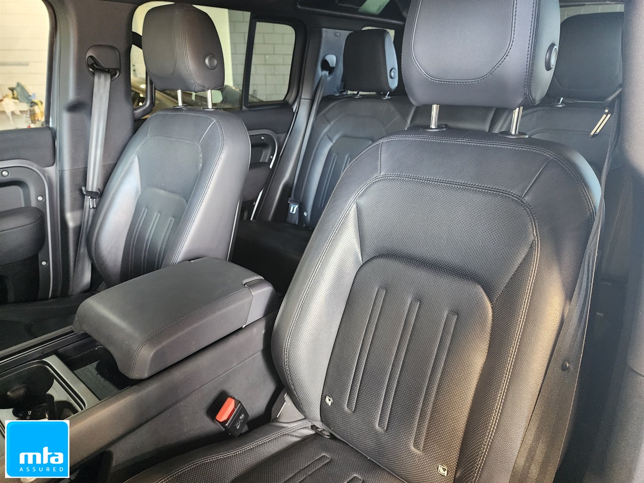 2021 Land Rover Defender 110 P400 SE 3.0PT Carousel 7