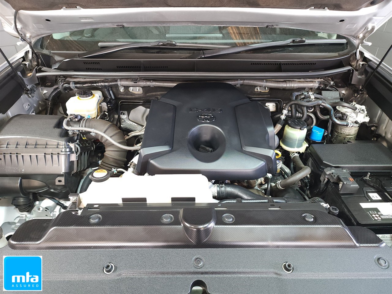 2015 Toyota Land Cruiser Prado Carousel 15