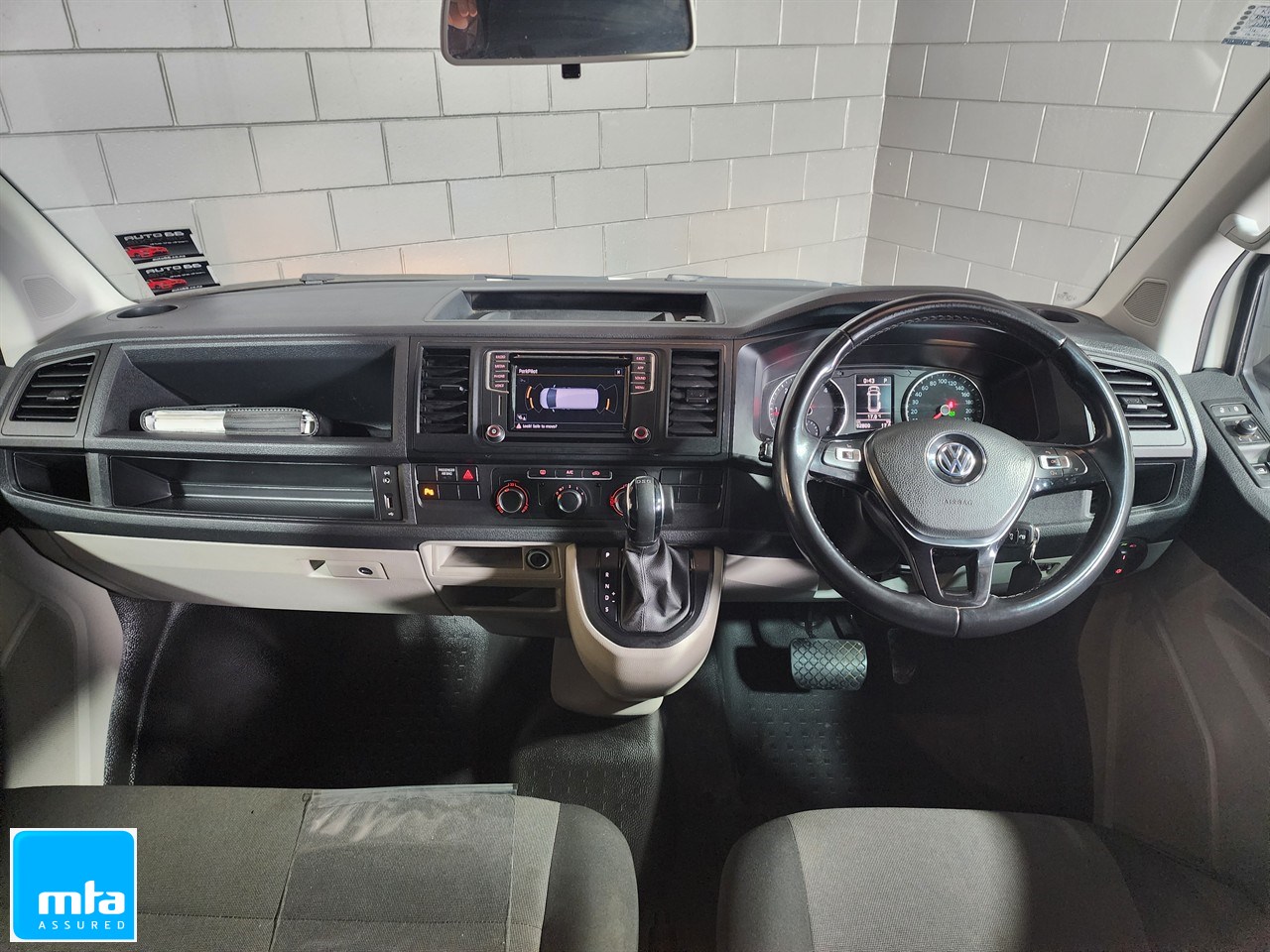 2020 Volkswagen T6 TRANSPORTER SWB 2.0D Carousel 1