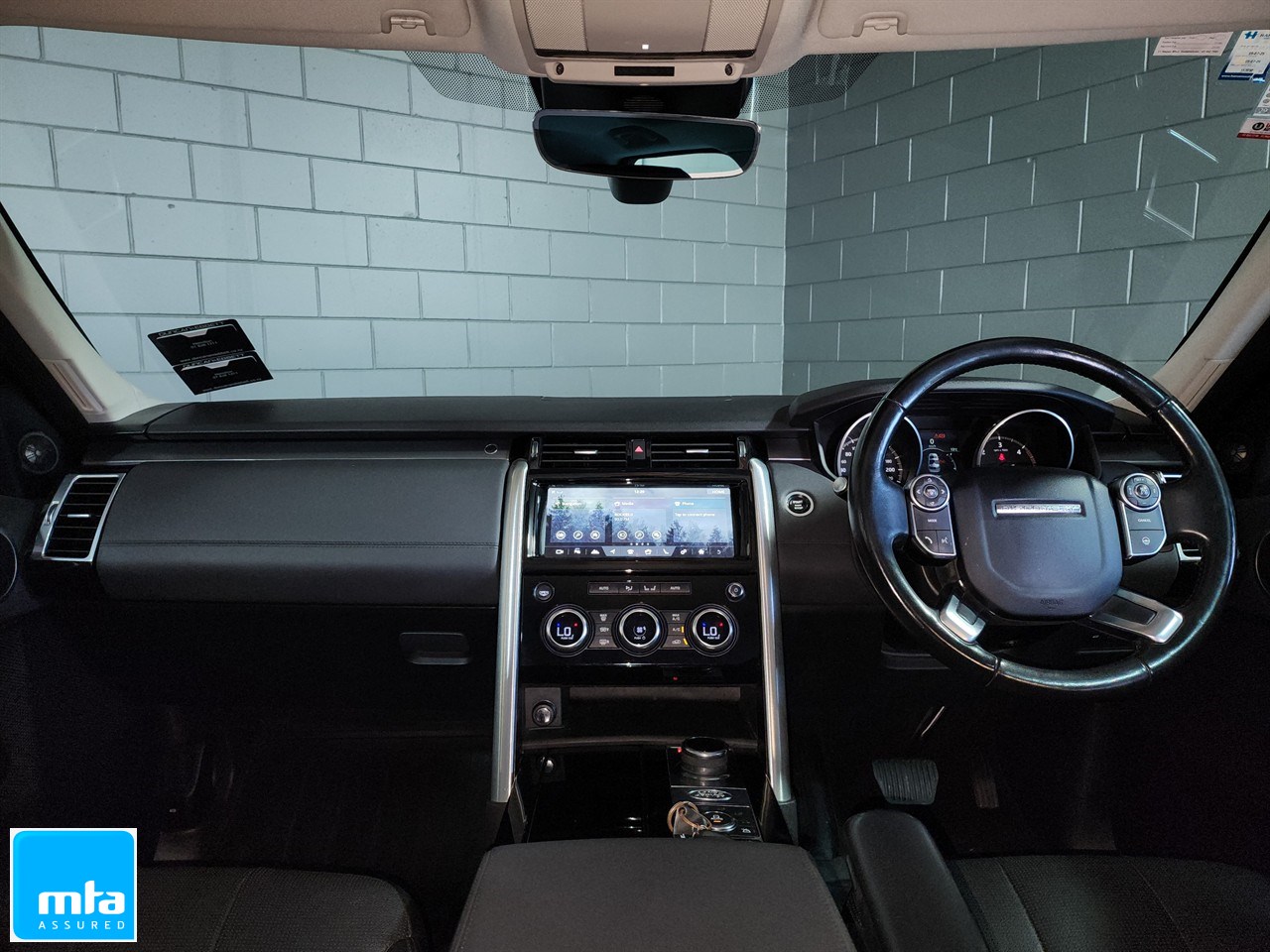 2018 Land Rover Discovery TD6 HSE 3.0DT/4WD Carousel 2