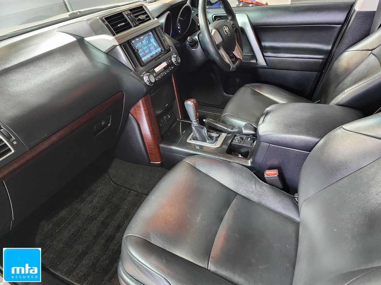 2015 Toyota Land Cruiser Prado Carousel 2