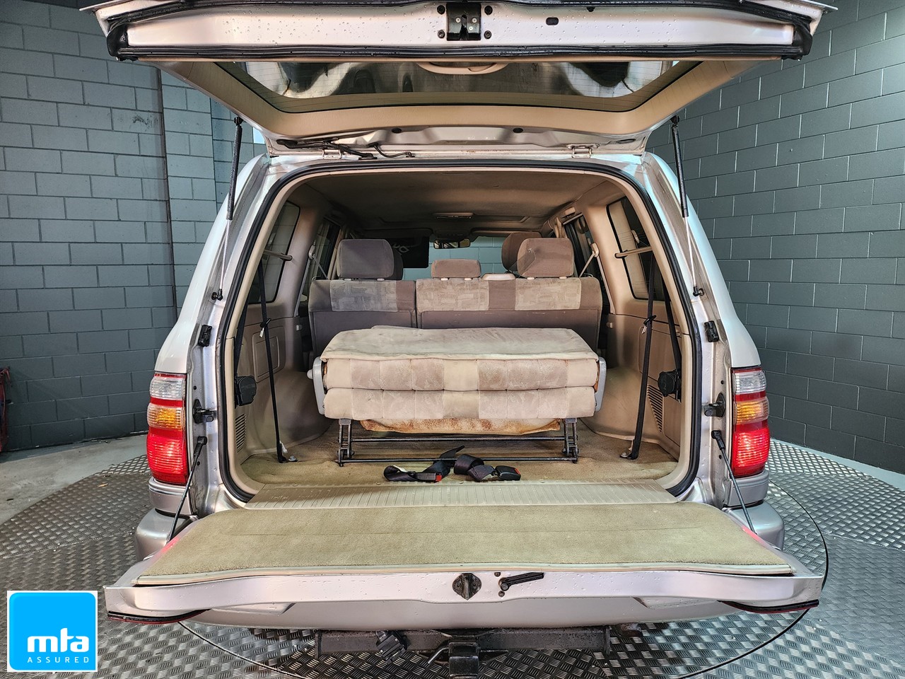 1998 Toyota Landcruiser VX LTD Carousel 1