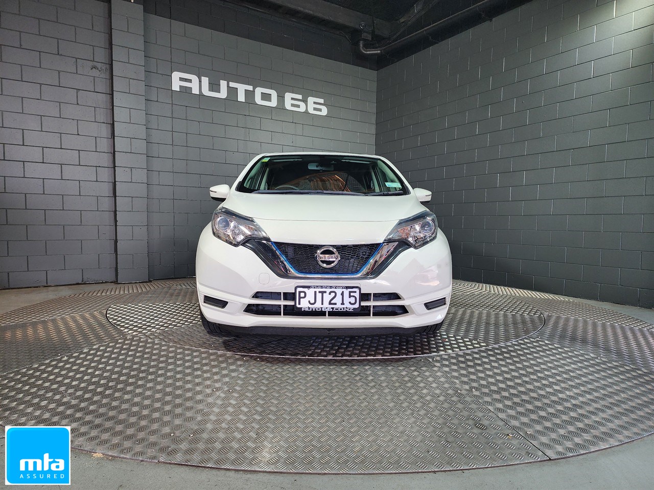 2017 Nissan Note E-POWER Carousel 9