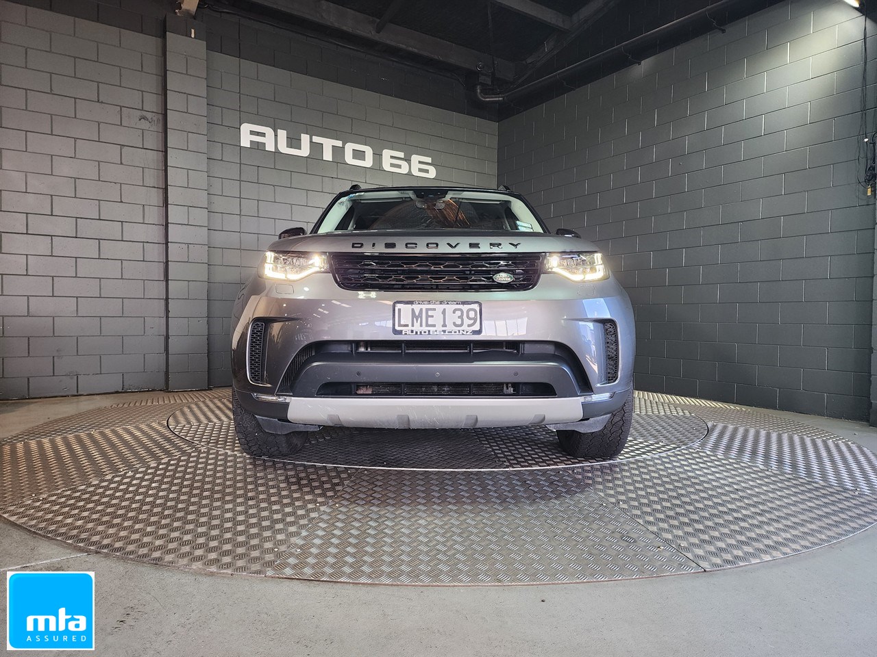 2018 Land Rover Discovery TD6 HSE 3.0DT/4WD Carousel 17