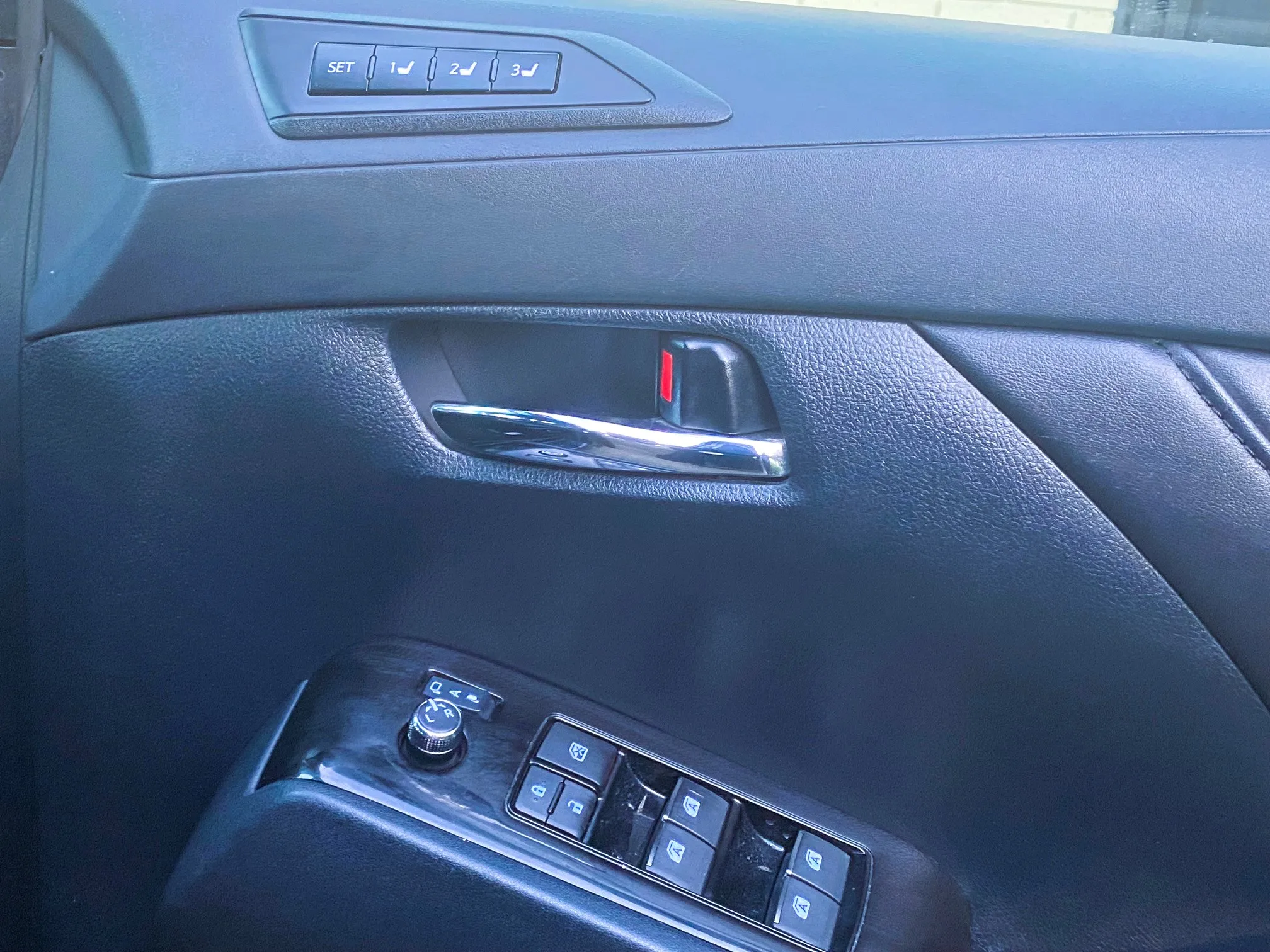 2017 Toyota ALPHARD HYBRID "TOP SPEC" 7 SEATER  Carousel 9