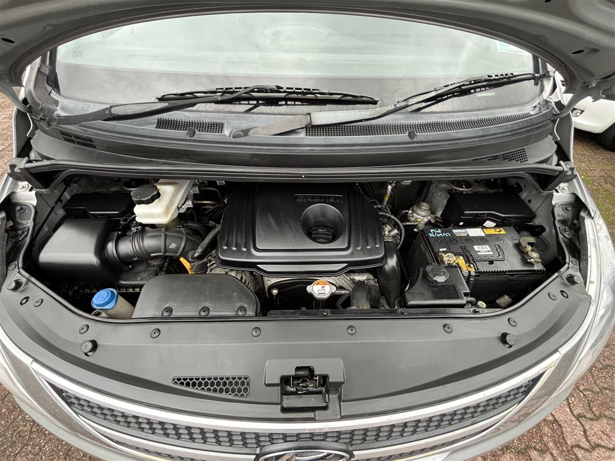 2014 Hyundai iLoad 2.5 CRDI MANUAL Carousel 8