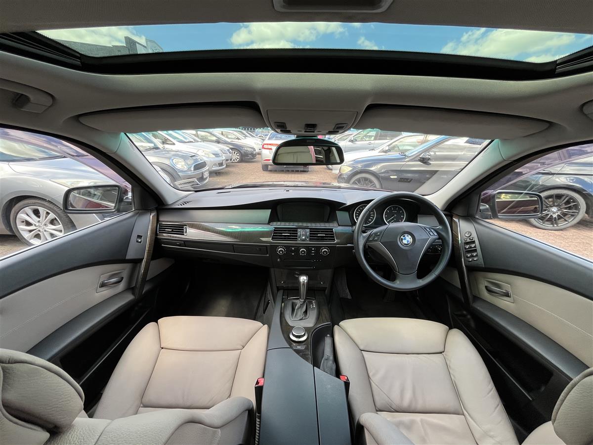 2006 BMW 550i Carousel 6