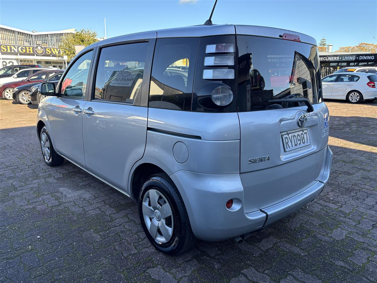 2008 Toyota Sienta Wheelchair Accessible Carousel 2