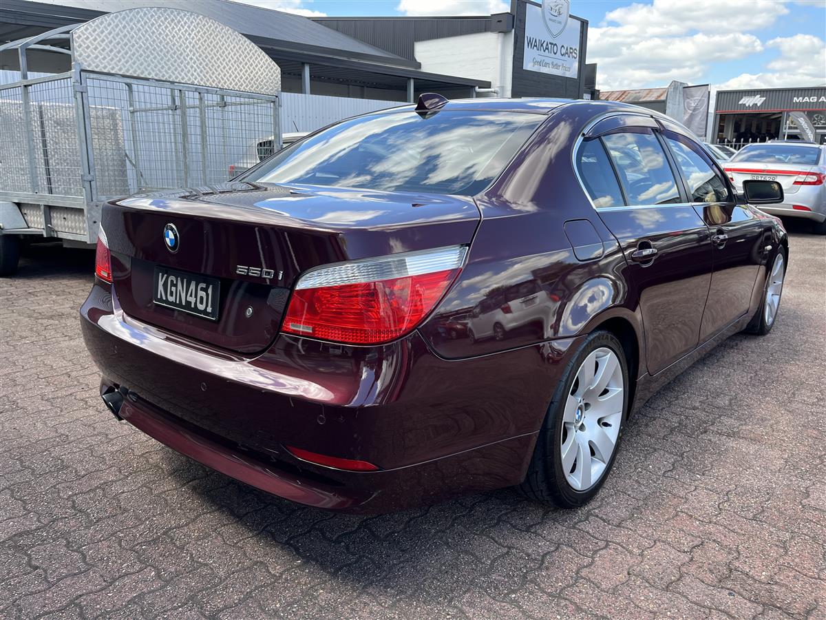 2006 BMW 550i Carousel 3