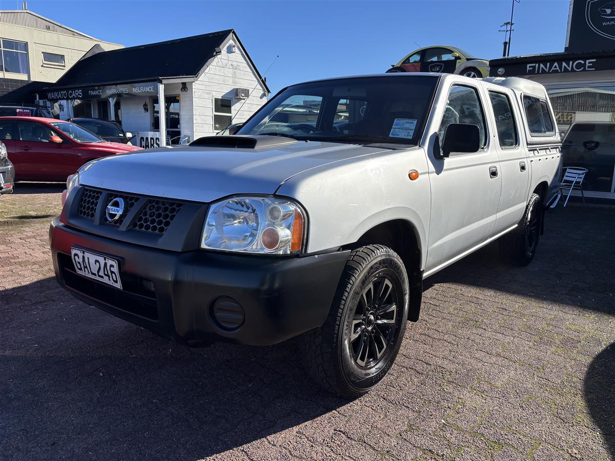 2011 Nissan Navara DX 2WD 2.5TD Carousel 1