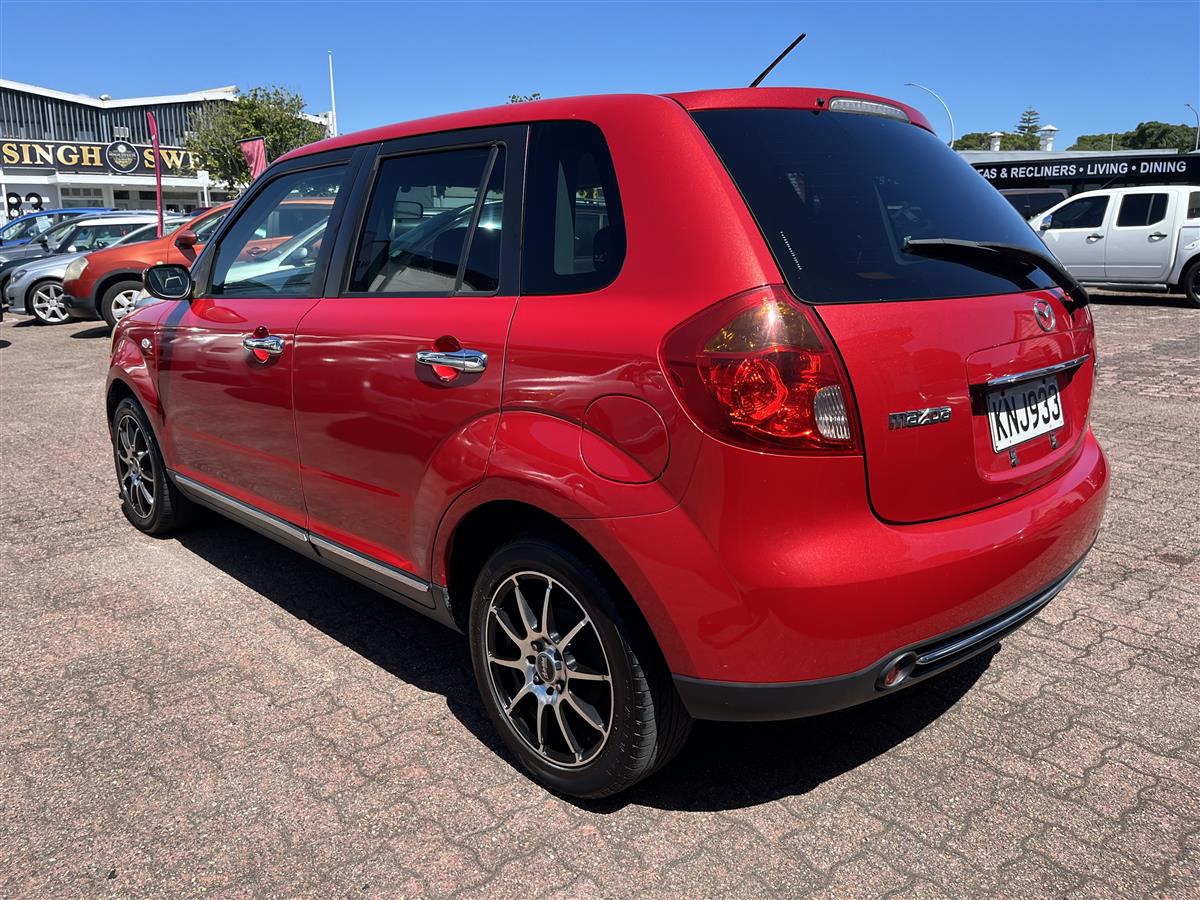 2007 Mazda Verisa Carousel 2