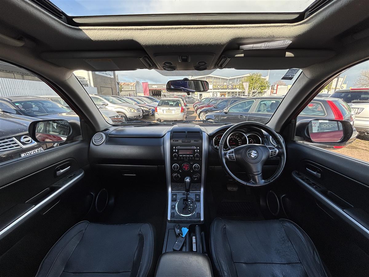 2011 Suzuki Grand Vitara WJLXA2 3.2 4x4 Carousel 6