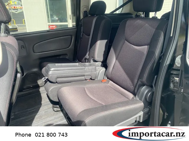 NISSAN Serena Hybrid 2012 Carousel 2