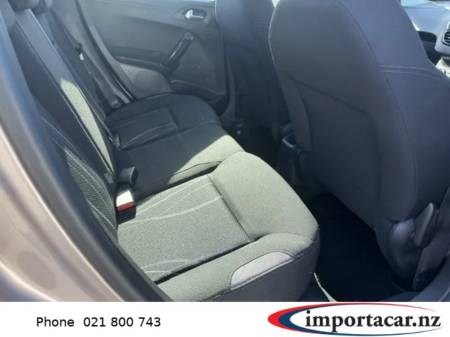 PEUGEOT 208 2014 Carousel 1