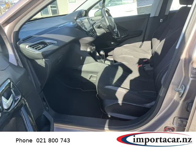 PEUGEOT 208 2014 Carousel 8