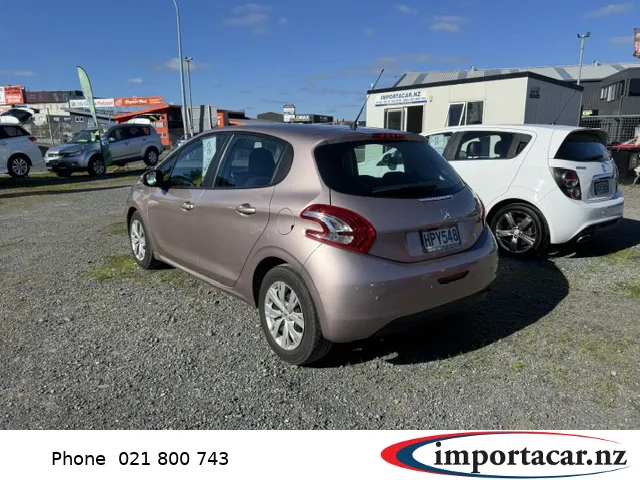 PEUGEOT 208 2014 Carousel 4