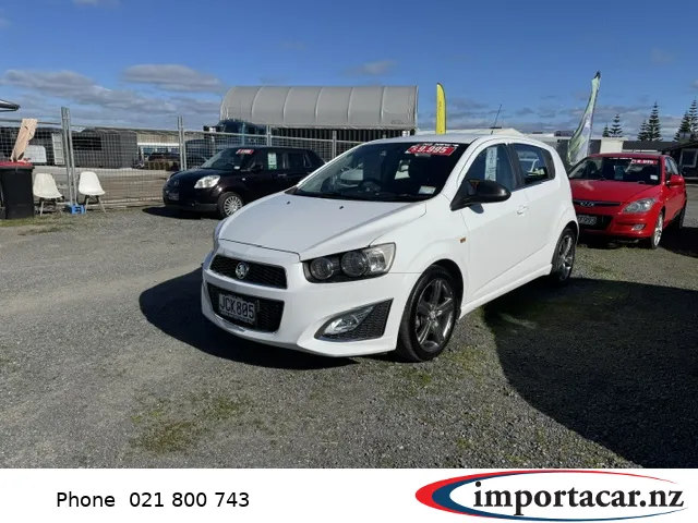 HOLDEN 2015 Carousel 7