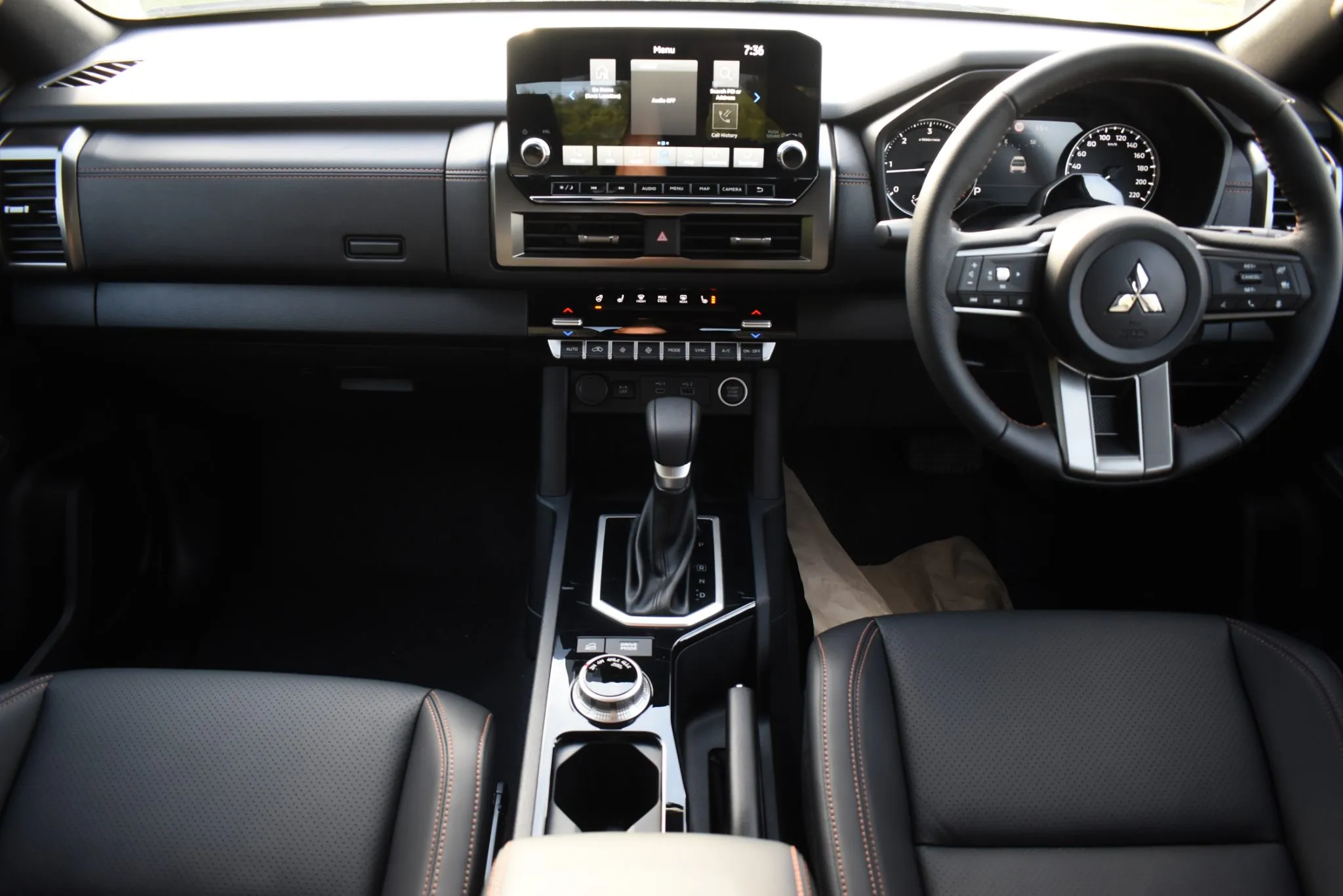 2025 Mitsubishi Triton DC VRX 4WD 6At Carousel 1