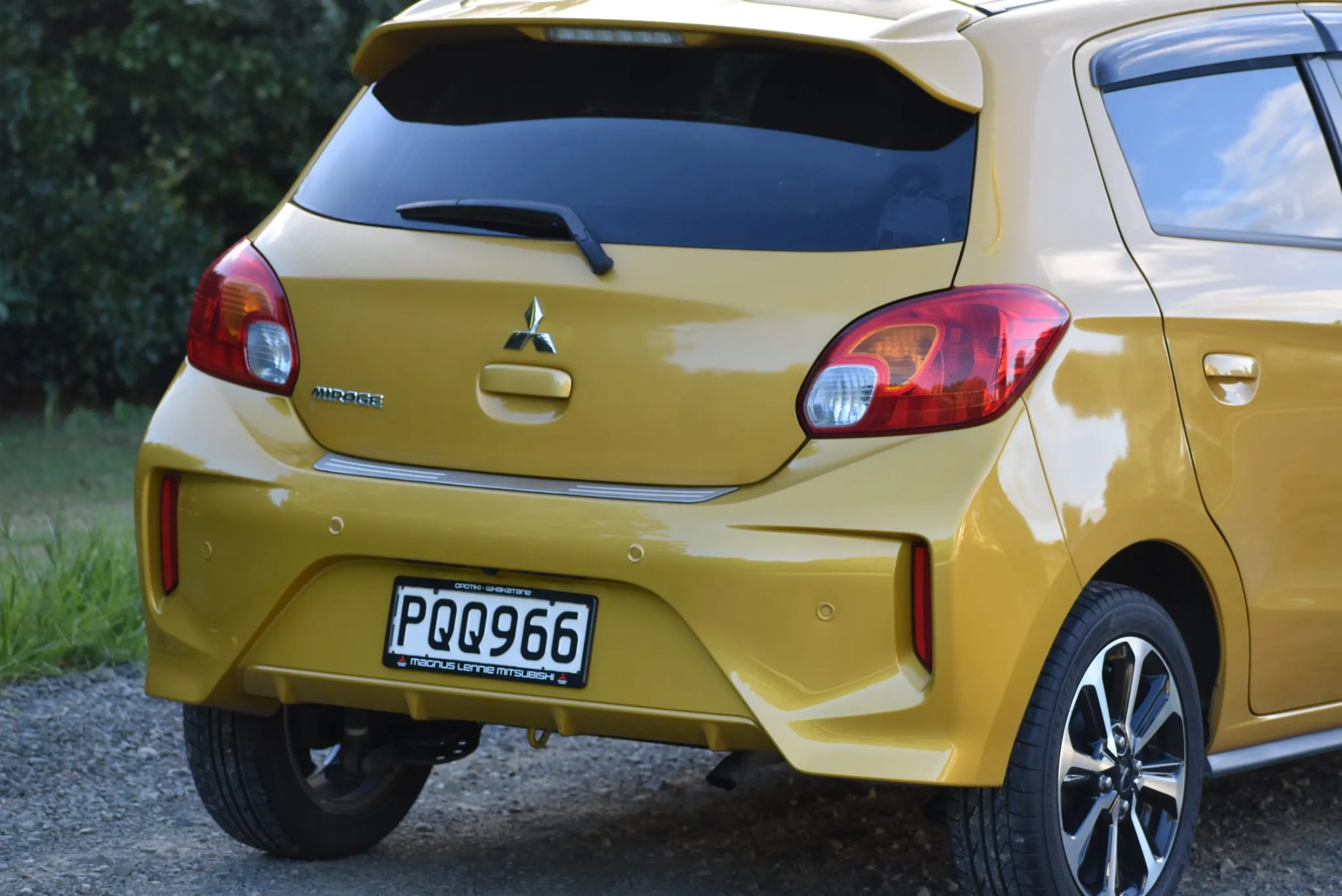 2020 Mitsubishi Mirage XLS Carousel 5