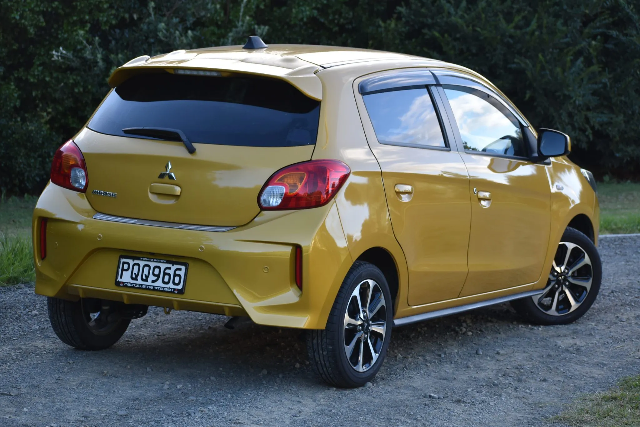 2020 Mitsubishi Mirage XLS Carousel 6