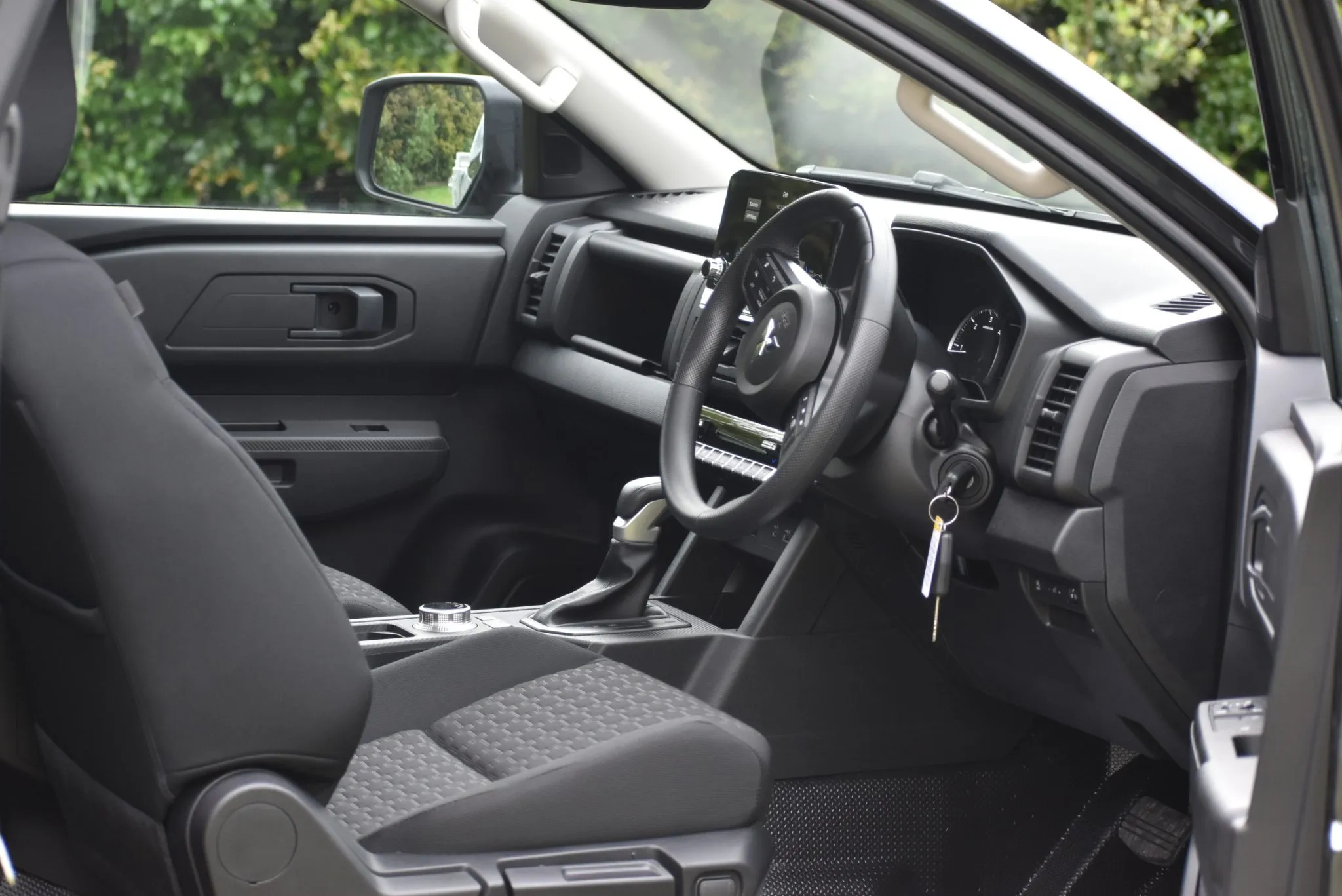 2025 Mitsubishi Triton CC GLX 4WD Flat Deck 6At Carousel 9