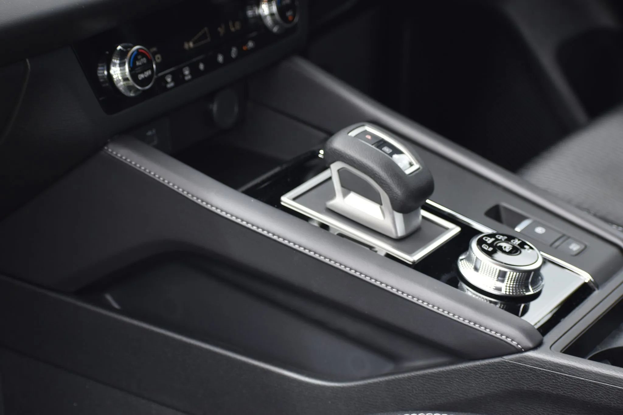 2025 Mitsubishi Outlander New Gen LS 2WD 5 Seats Carousel 4