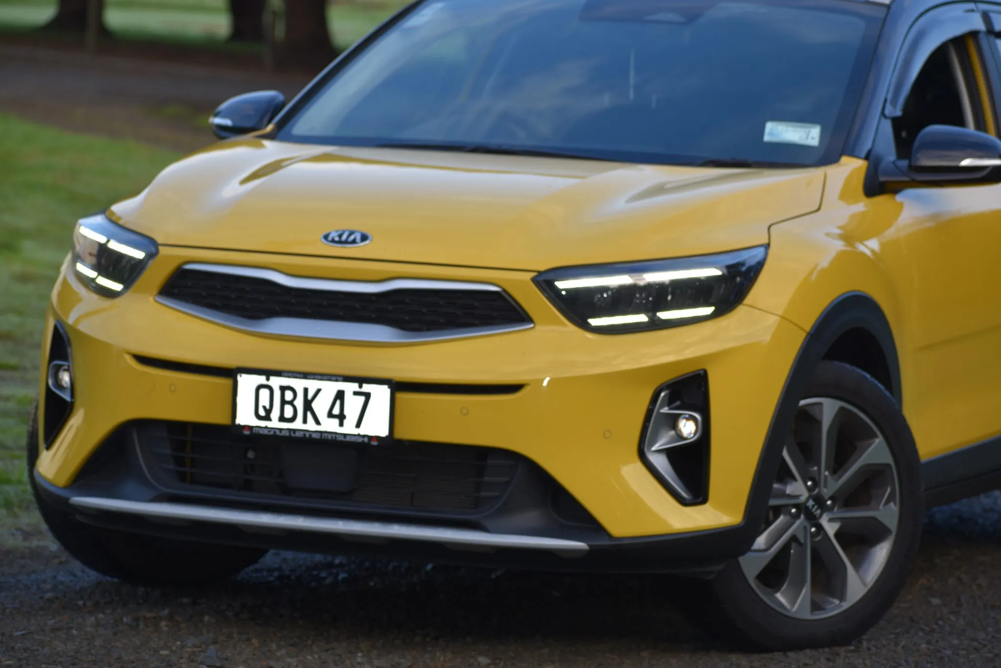 2021 Kia Stonic Ltd Migthy Yellow Carousel 1