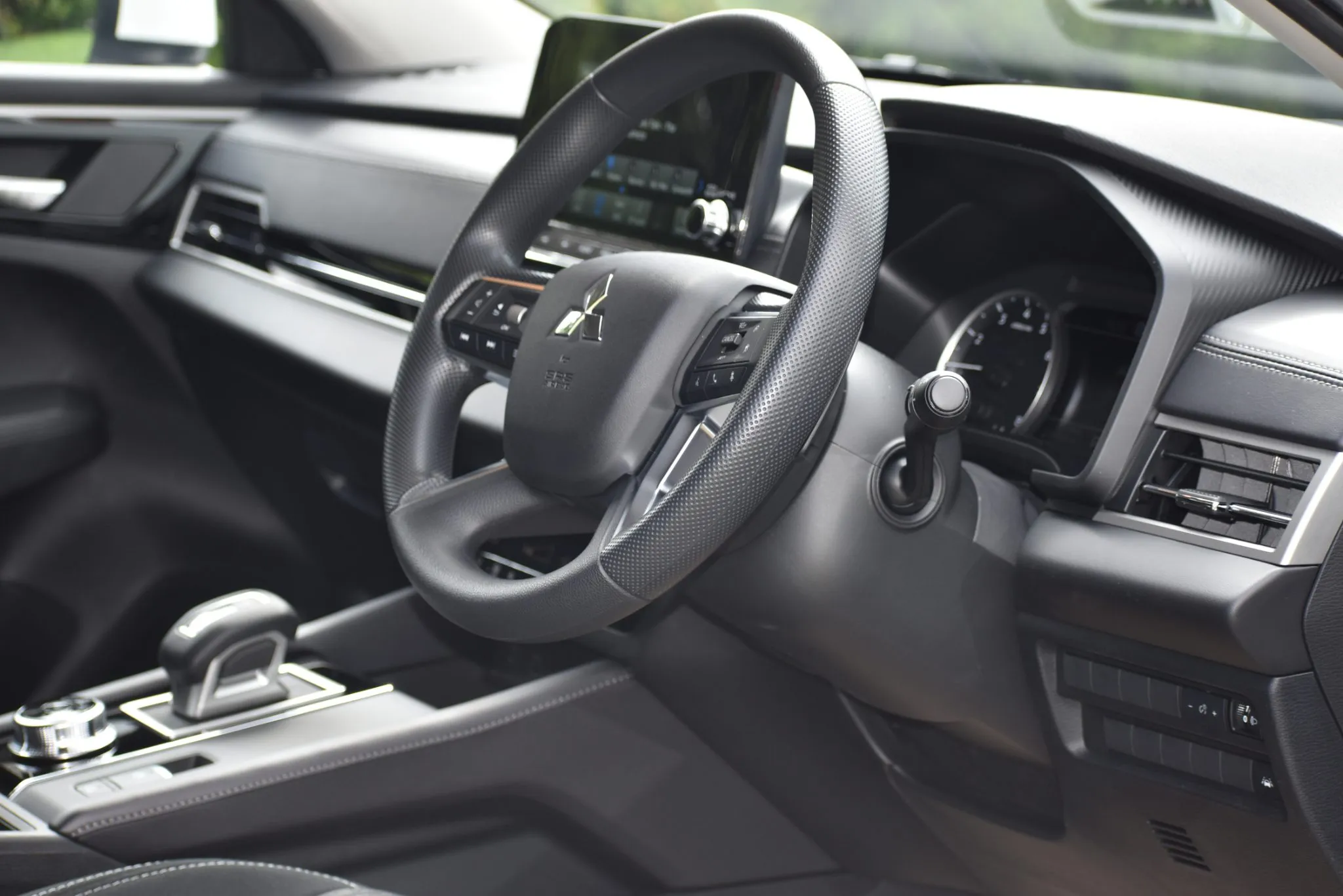 2025 Mitsubishi Outlander New Gen LS 2WD 5 Seats Carousel 8