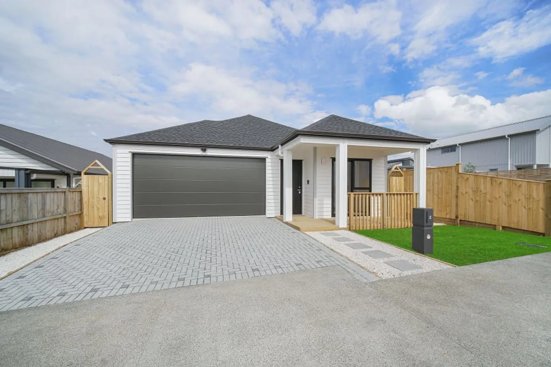8 Enchantment Lane, Karaka Papakura 2113