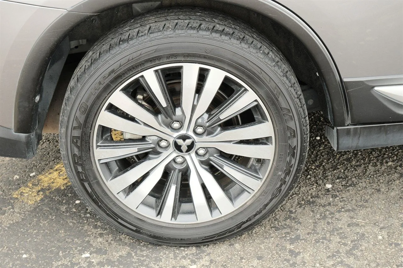 2022 Mitsubishi Outlander LS Carousel 2