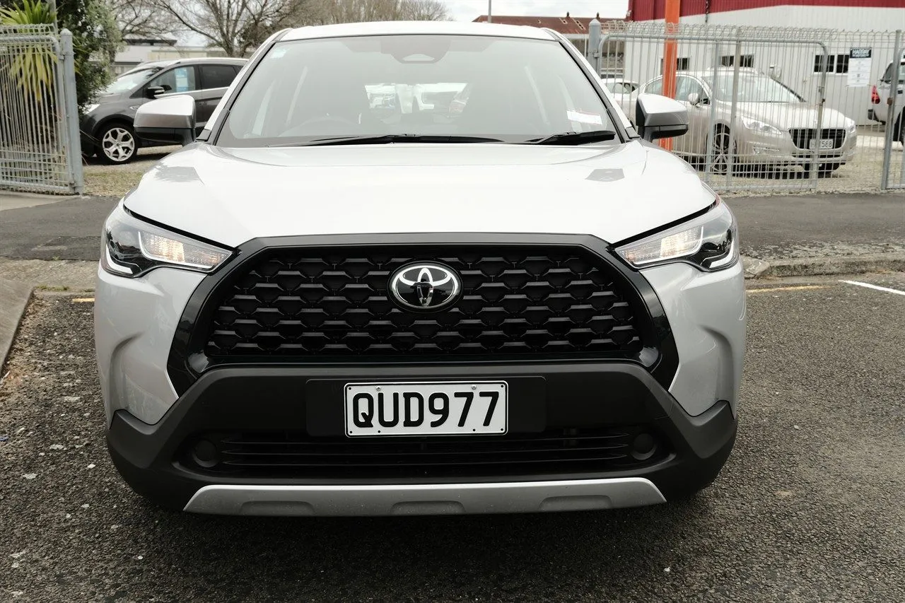 2024 Toyota Corolla Cross GX Hybrid Carousel 1