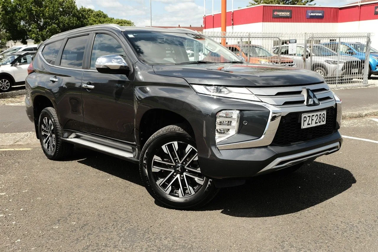 2023 Mitsubishi Pajero Sport VRX