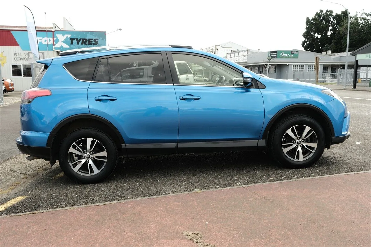 2018 Toyota RAV4 GXL AWD Carousel 1