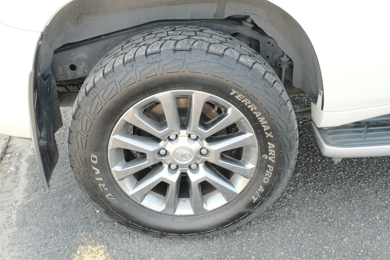 2019 Toyota Land Cruiser Prado VX Carousel 3
