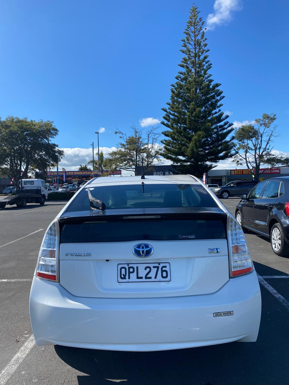 Toyota Pirus 2011 Carousel 5