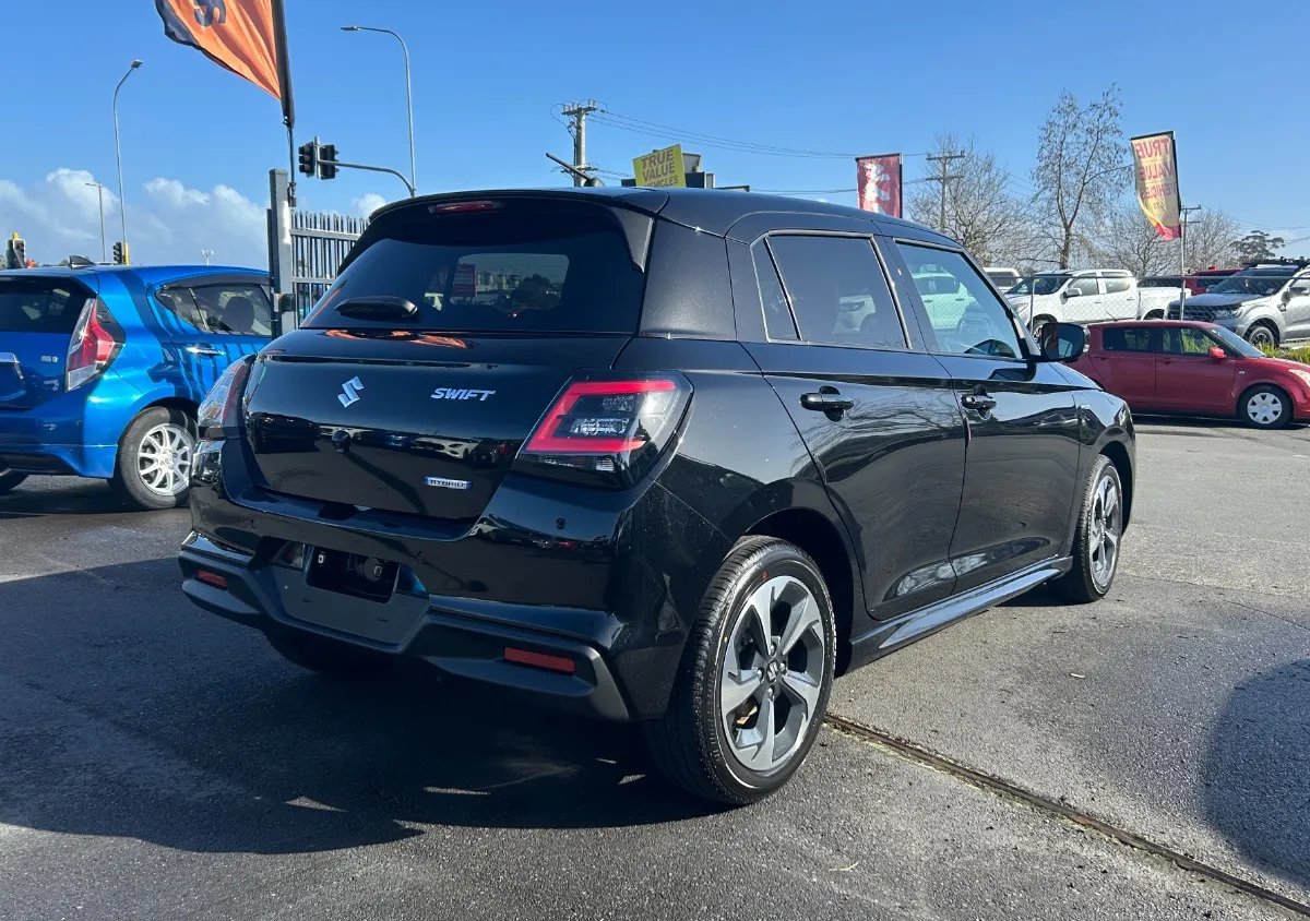2024 Suzuki Swift HYBRID MZ Carousel 4