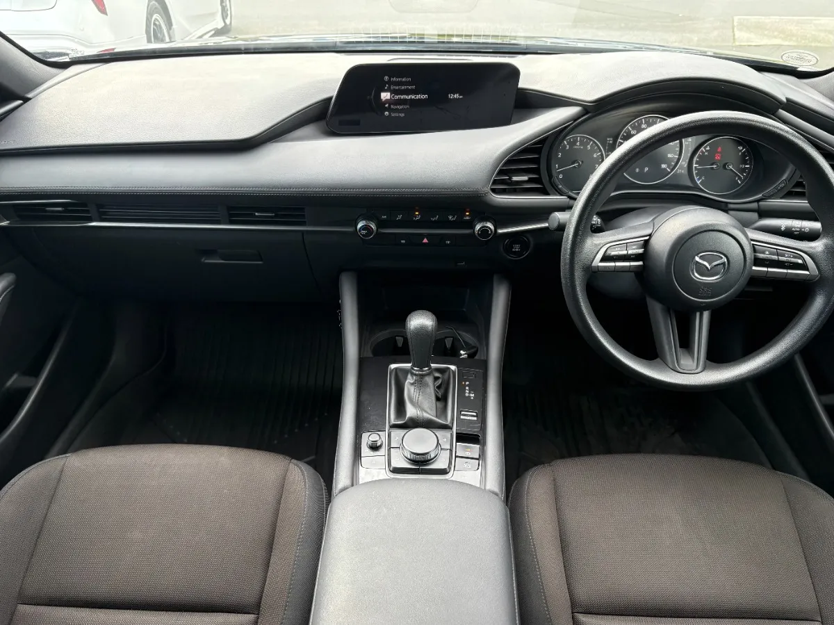 2021 Mazda 3 MAZDA 3 FASTBACK 15S Carousel 9