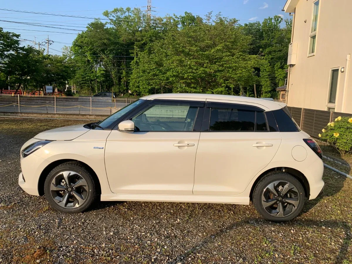 2024 Suzuki Swift HYBRID MZ Carousel 3