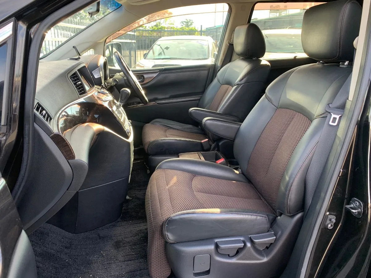 2010 Nissan Elgrand Carousel 9