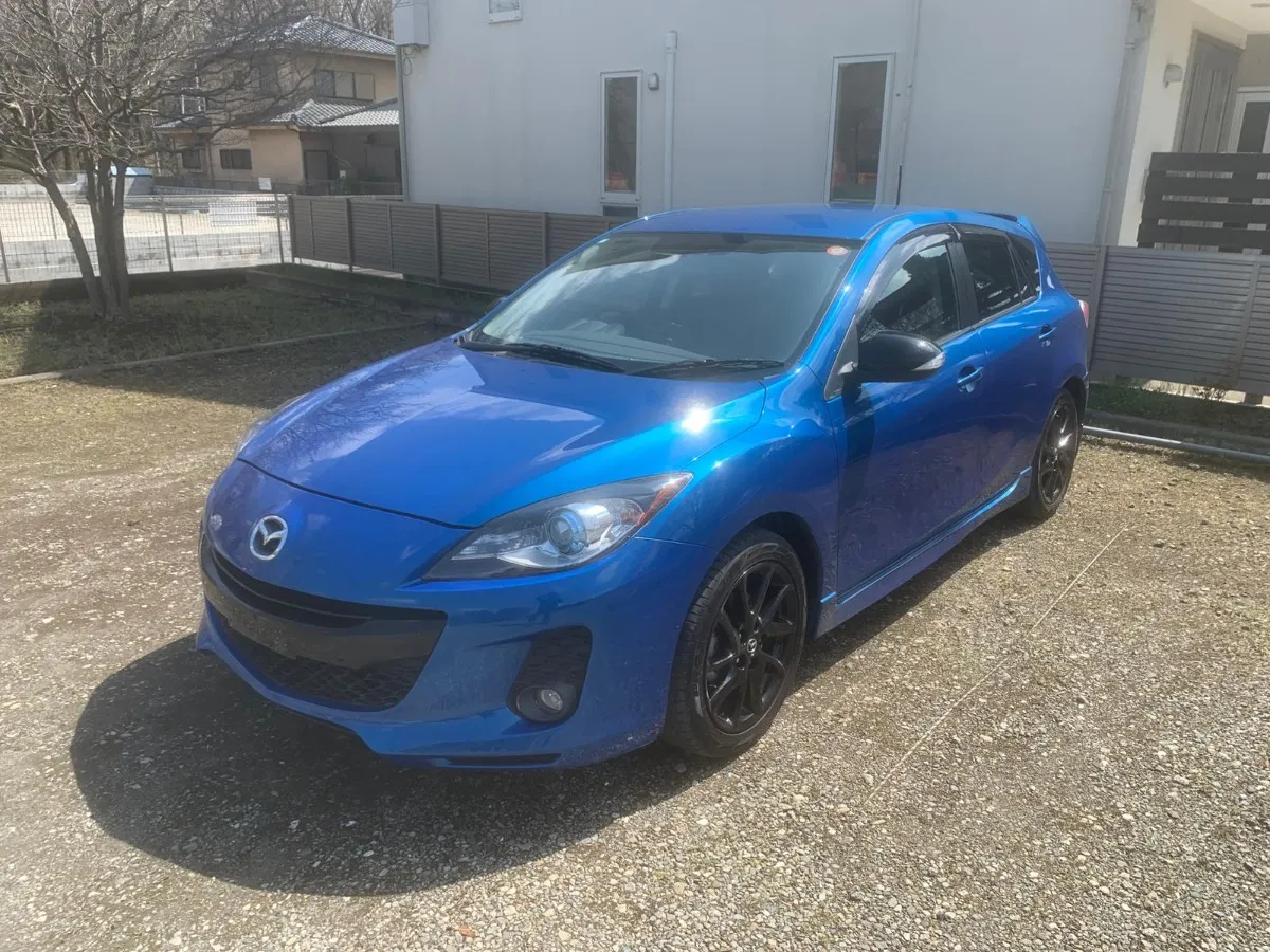 2013 Mazda Axela Carousel 8