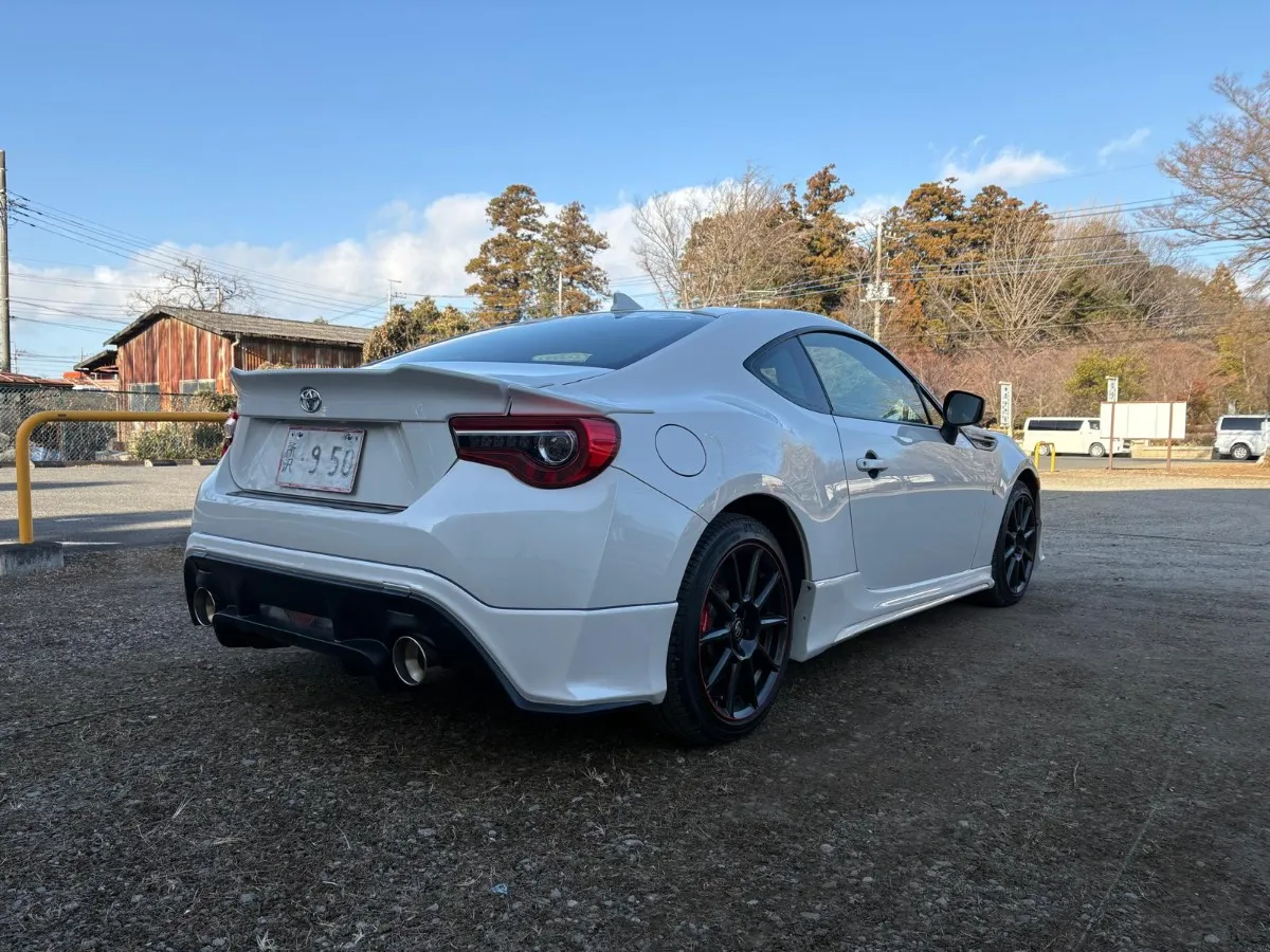 2017 Toyota 86 Carousel 2