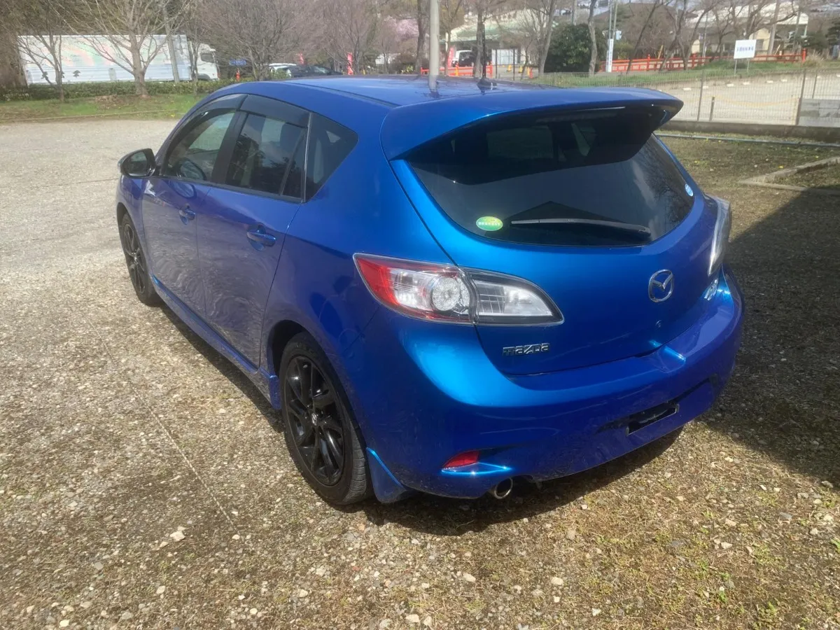 2013 Mazda Axela Carousel 6