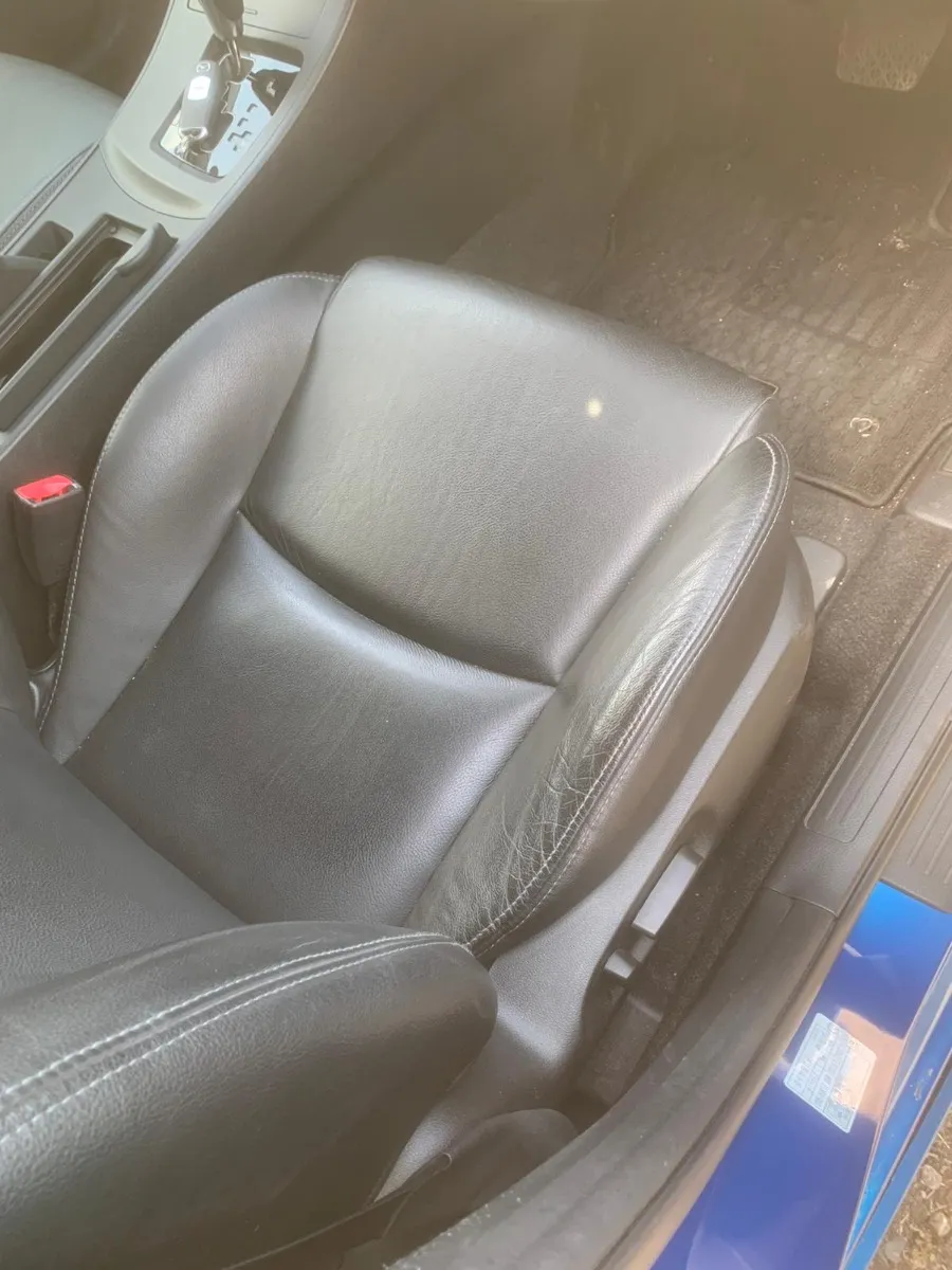 2013 Mazda Axela Carousel 1