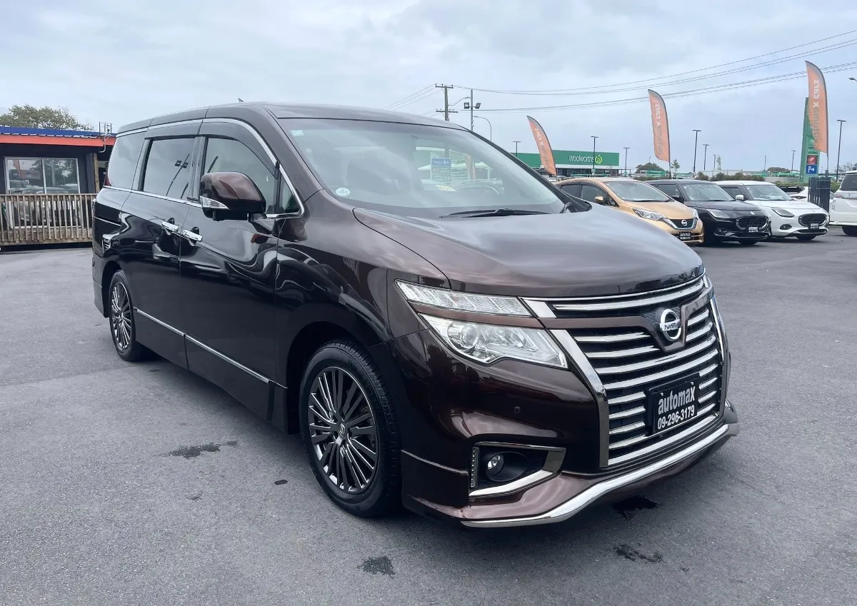 2017 Nissan Elgrand Carousel 9