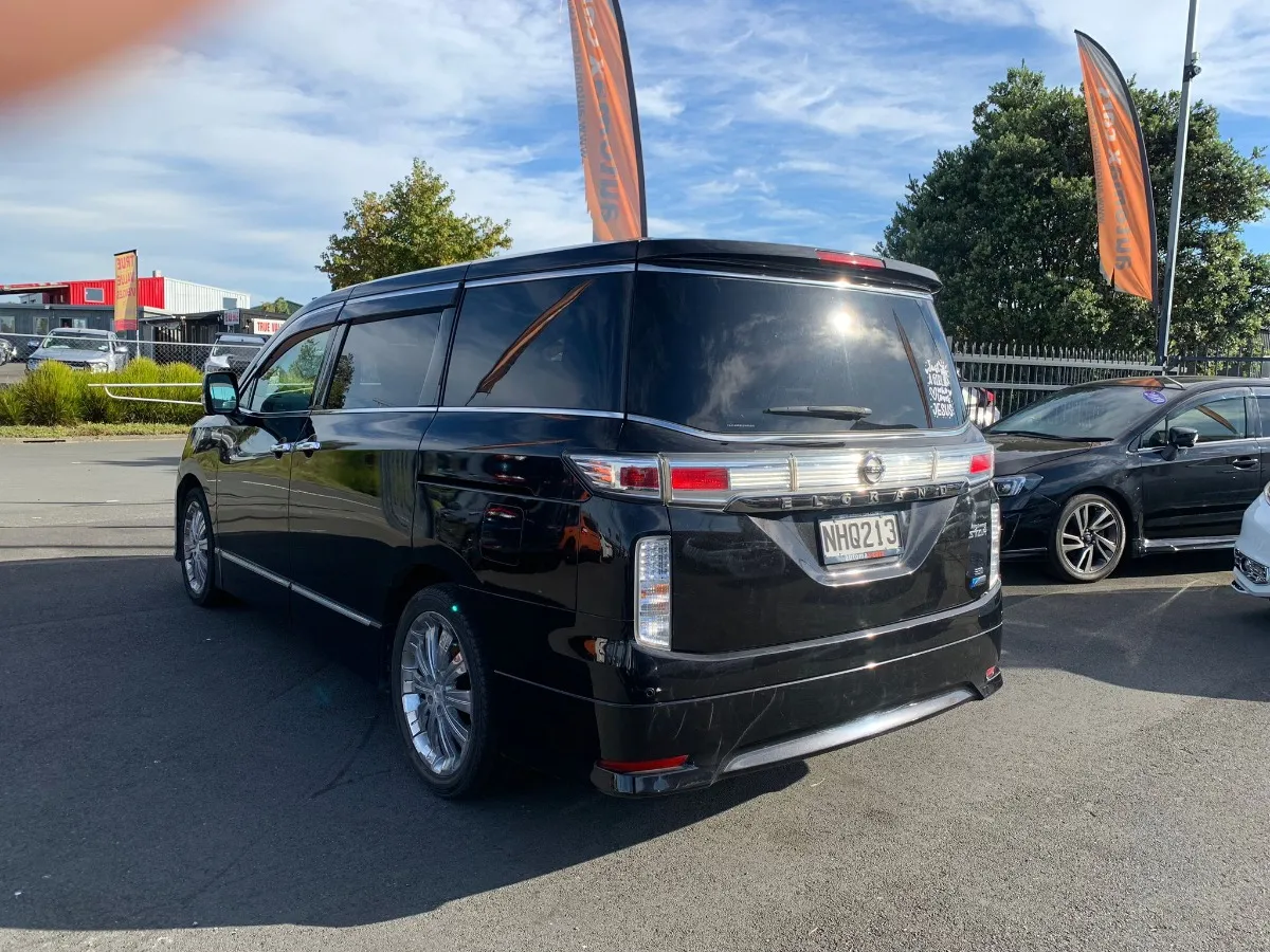 2010 Nissan Elgrand Carousel 4